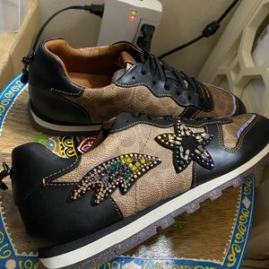 Coach fancy sneakers size 10 beautiful❤️‍🔥